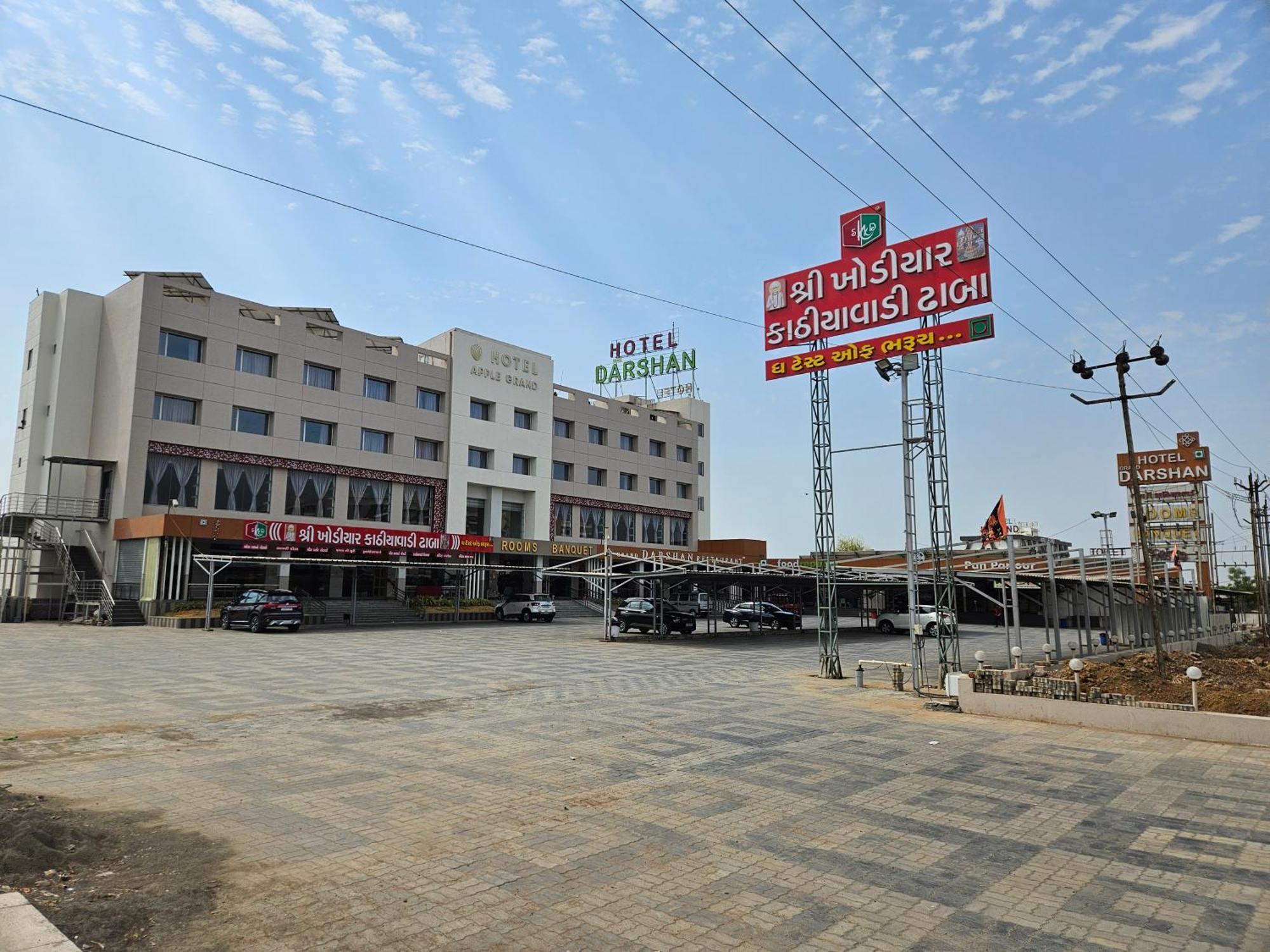 Hotel Grand Darshan Vadodara Extérieur photo