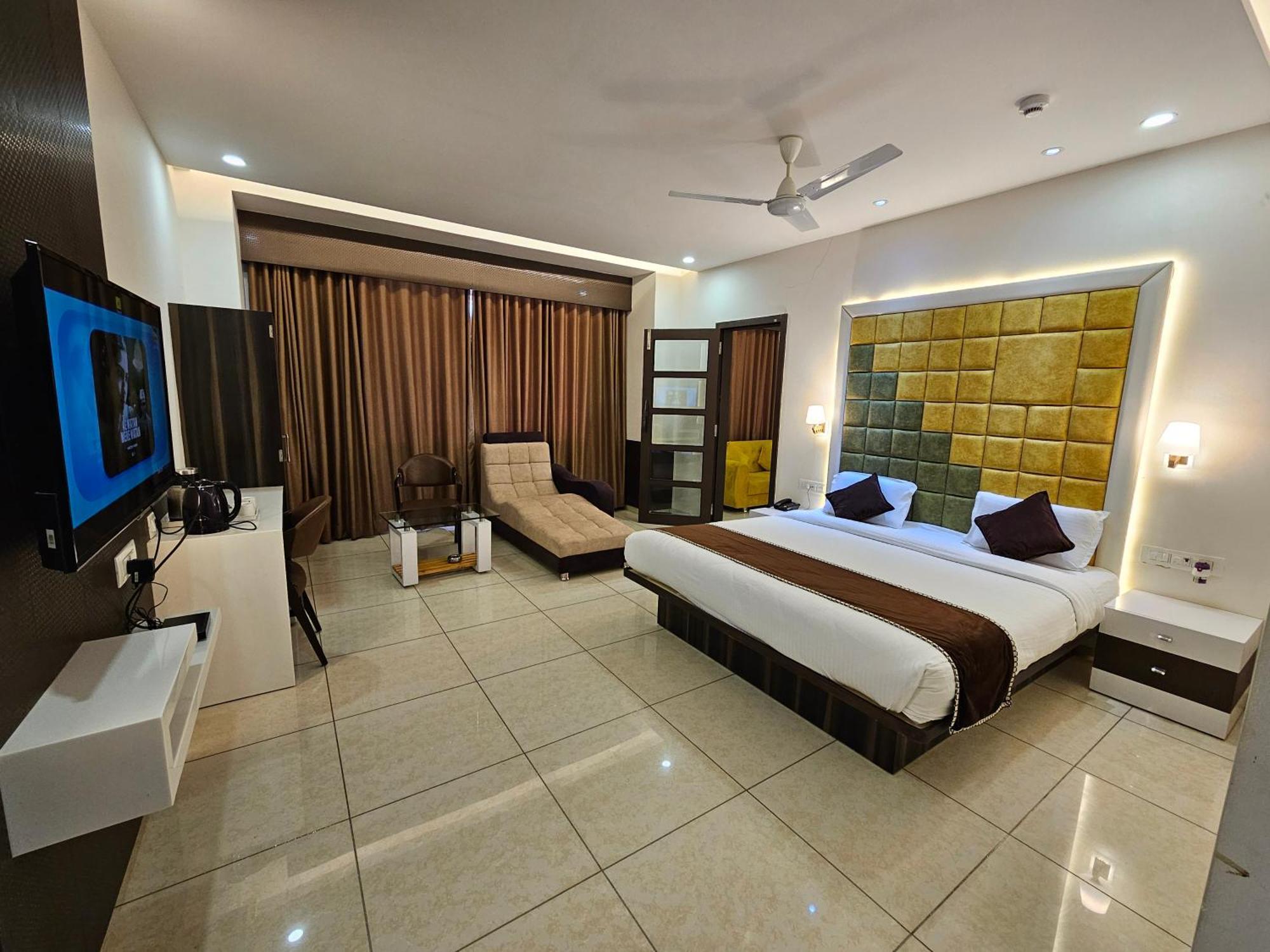 Hotel Grand Darshan Vadodara Extérieur photo