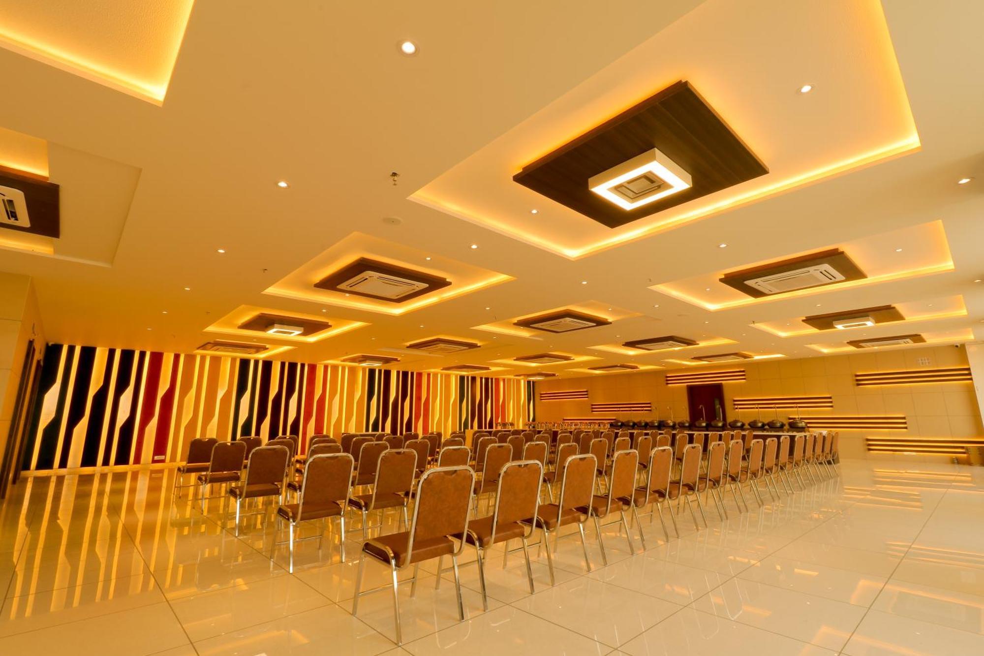 Hotel Grand Darshan Vadodara Extérieur photo