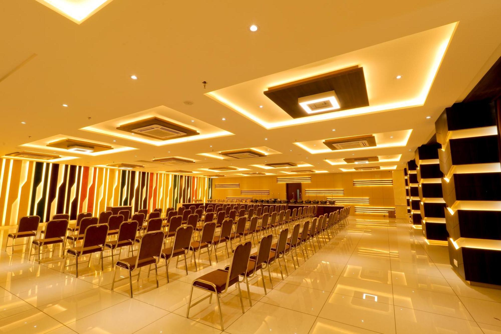 Hotel Grand Darshan Vadodara Extérieur photo